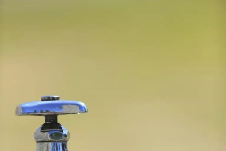 pourquoi l eau du robinet est blanche 1